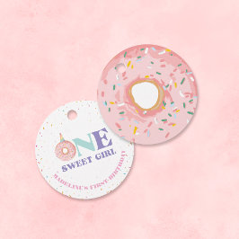 Een lief meisje pastel eenhoorn donuts verjaardag bedankjes labels