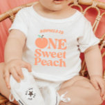 Een lief perzik Sinaasappel eerste 1e verjaardagsf<br><div class="desc">Dit is een One Sweet Peach Sinaasappel 1st Birthday Party Baby T-Shirt!</div>