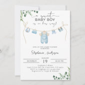 Een lieve baby jongen is onderweg Laundry Blue Kaart (Voorkant)