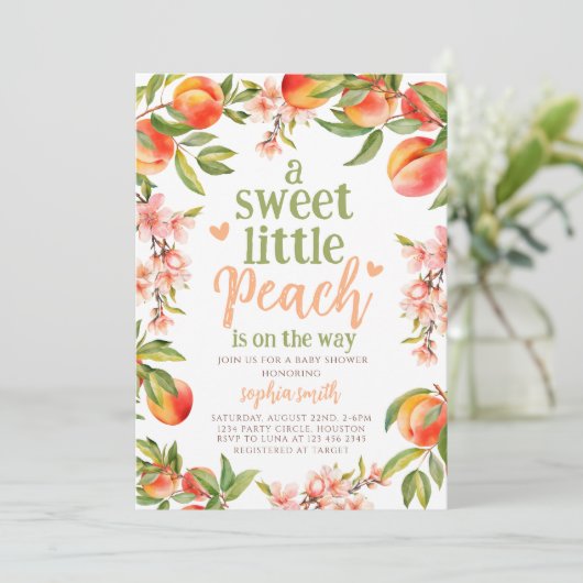 Een lieve kleine perzik is op weg naar het baby sh kaart (Staand voorkant)
