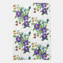 Een lieve witte all over bloemrijke theedoek