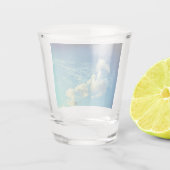 Een lijn van wolken shot glas (Achterkant)