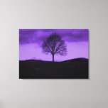 Een Lone Tree Pop Art Paarse Landschaps Canvas<br><div class="desc">One Lone Tree Pop Art Paarse Natuur Landschaps Canvas</div>