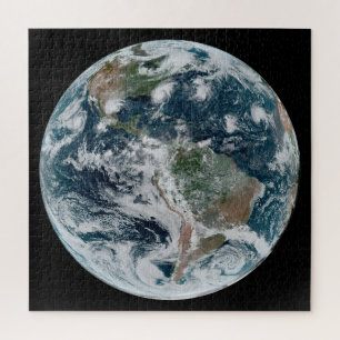 Een losse keten van tropische cyclonen legpuzzel