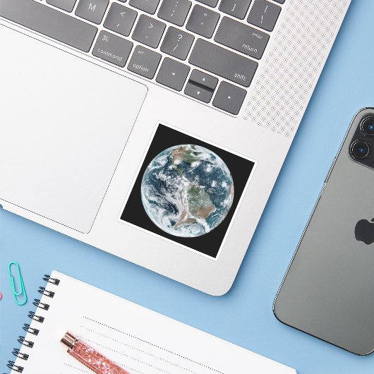 Een losse keten van tropische cyclonen sticker (Laptop met iPhone)