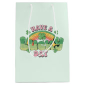 Een Lucky Day Retro Typografie Medium Cadeauzakje (Voorkant)