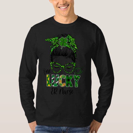 Eén Lucky Er Nurse Messy Bun Shamrock St Patrick S T-shirt (Voorkant)