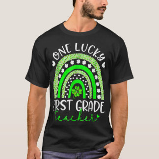 Eén Lucky First Grade Teacher Happy St Patrick's D T-shirt