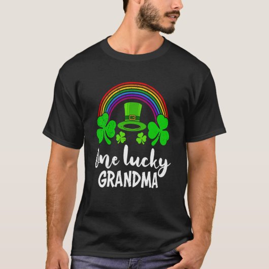 Een Lucky Grandma St Patrick's Day Grandma T-shirt (Voorkant)