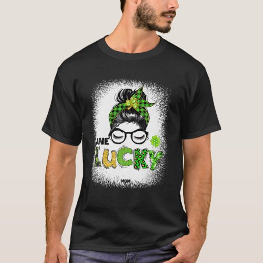 Een Lucky Mam Bun Leopard St Patrick's Day T-shirt (Voorkant)