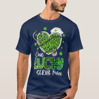 Eén Lucky Nurse Scrub RN ICU, St Patricks Day Nu T-shirt