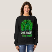 Eén Lucky Pacu Nurse Rainbow Shamrock St Patrick S Trui (Voorkant volledig)
