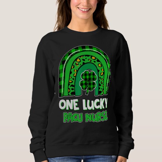 Eén Lucky Pacu Nurse Rainbow Shamrock St Patrick S Trui (Voorkant)