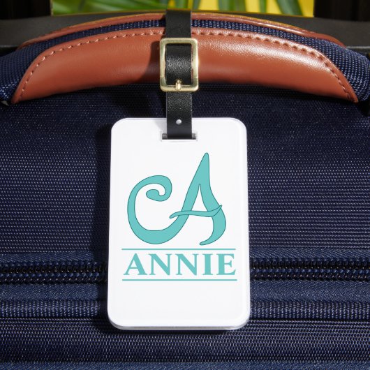 Een Luggage Tag met Monogram Bagagelabel (Voorkant Insitu 2)