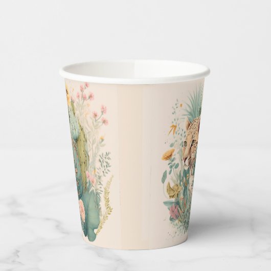 Een luipaard achter de struik papieren bekers (Links)