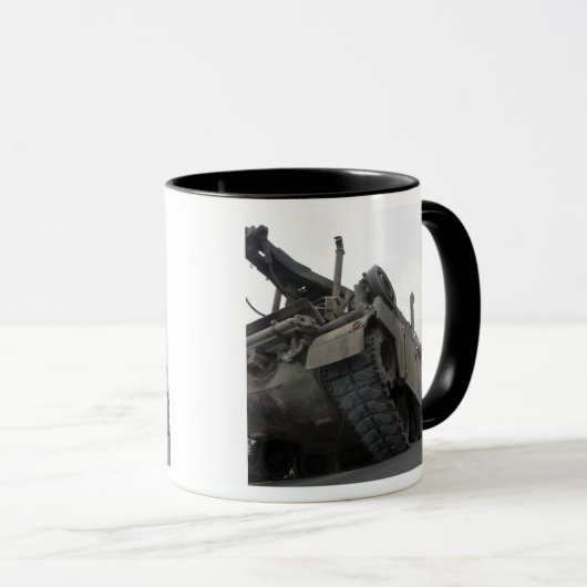 Een M88A2 Hercules Recovery Vehicle Mok (Voorkant rechts)