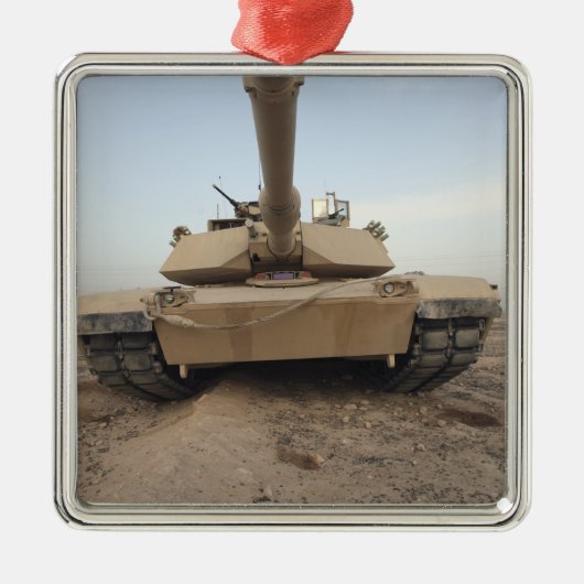 Een M-1A1 hoofdslagtank Metalen Ornament (Voorkant)