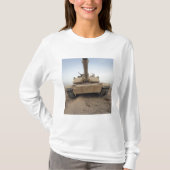 Een M-1A1 hoofdslagtank T-shirt (Voorkant)