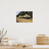 Een M-88-herstelvoertuig begint een M992 te trekke Poster (Keuken)