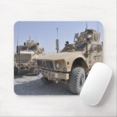 Een M-ATV mijnbestendig amusementsbeschermd voertu Muismat (Met muis)