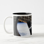 Een maan rots 2 tweekleurige koffiemok (Links)