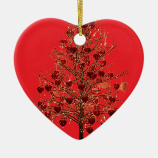 Een magere valentijnsboom op een keramisch ornament (Voorkant)