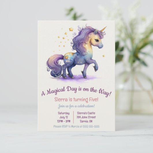 Een magische dag is onderweg! Unicorn Birthday Kaart (Staand voorkant)