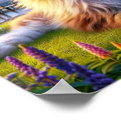 Een Maine Coon-kat die rust op een rustig plattela Poster (Hoek)