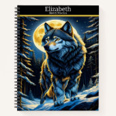 Een majestueuze wolf huilt onder een heldere maanv notitieboek (Voorkant)