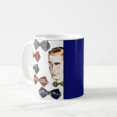 een man en zijn kommen koffiemok (Voorkant links)