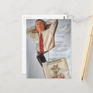 Een man luistert naar stijgende gasprijzen  briefkaart