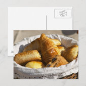 Een mandje voor het ontbijt met croissants, en briefkaart (Voorkant / Achterkant)