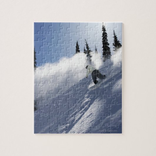 Een mannelijk snowboarder-snoeppoeder in Idaho. Legpuzzel (Verticaal)