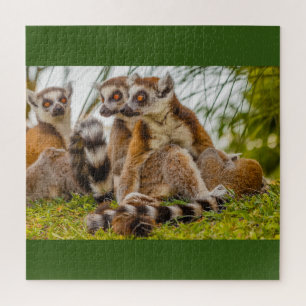 een mannetje citroen knuffelt zijn vrouw op puzzel