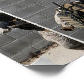 Een marinier en een vijand die een rol speelt poster (Hoek)