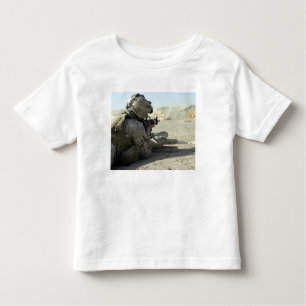Een marinier vuurt een M16A2-dienstgeweer af Kinder Shirts