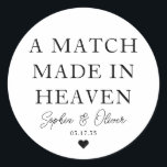EEN MATCH GEMAAKT IN HEAVEN Heart Wedding Matches  Ronde Sticker<br><div class="desc">Een Classic Black Thank You Wedding-Sticker met "A Match Made in Heaven" in een klassiek,  modern lettertype. U kunt het gemakkelijk personaliseren met uw namen en trouwdatum.</div>