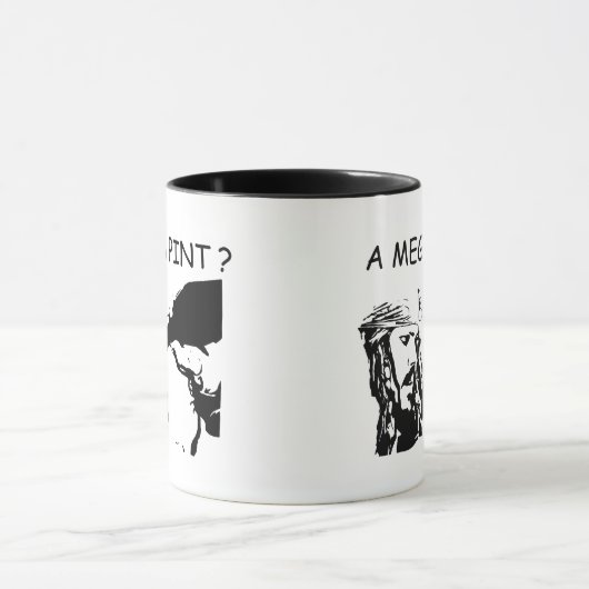 Een Mega Pint? Jhonny en Amber Meme Coffee Mok (Midden)