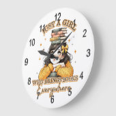 Een meisje dat overal boeken meeneemt grote klok (Hoek)