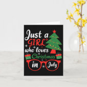 Een meisje dat van kerst houdt in juli kaart (Gele Bloem)