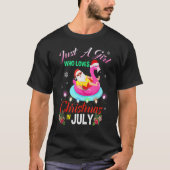 Een meisje dat van Kerstmis houdt in juli Sata Fla T-shirt (Voorkant)