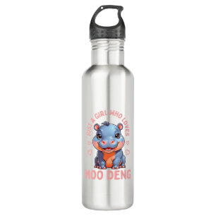 Een meisje dat van Moo Deng Hippo houdt Vrouwen Pe Waterfles