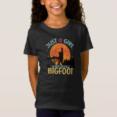 Een meisje dat van Sasquatch houdt T-shirt (Voorkant)