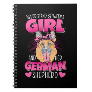 Een meisje en een Duitse herder Notitieboek