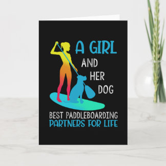 Een meisje en haar hond beste paddleboarden kaart
