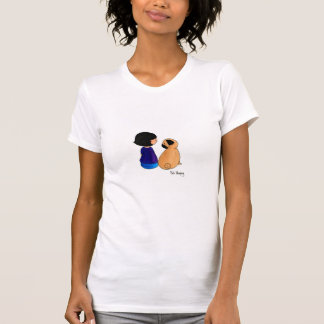 Een meisje en haar pug t-shirt