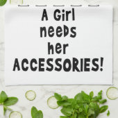 EEN MEISJE HEEFT HAAR ACCESSOIRES NODIG THEEDOEK (Gevouwen)