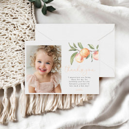 Eén meisje met een fijne peach, 1e verjaardag bedankkaart