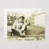 Een meisje met een pedagogisch briefkaart (Voorkant / Achterkant)