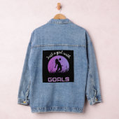 Een meisje met mooie doelen voetbal denim jacket (Hangar)